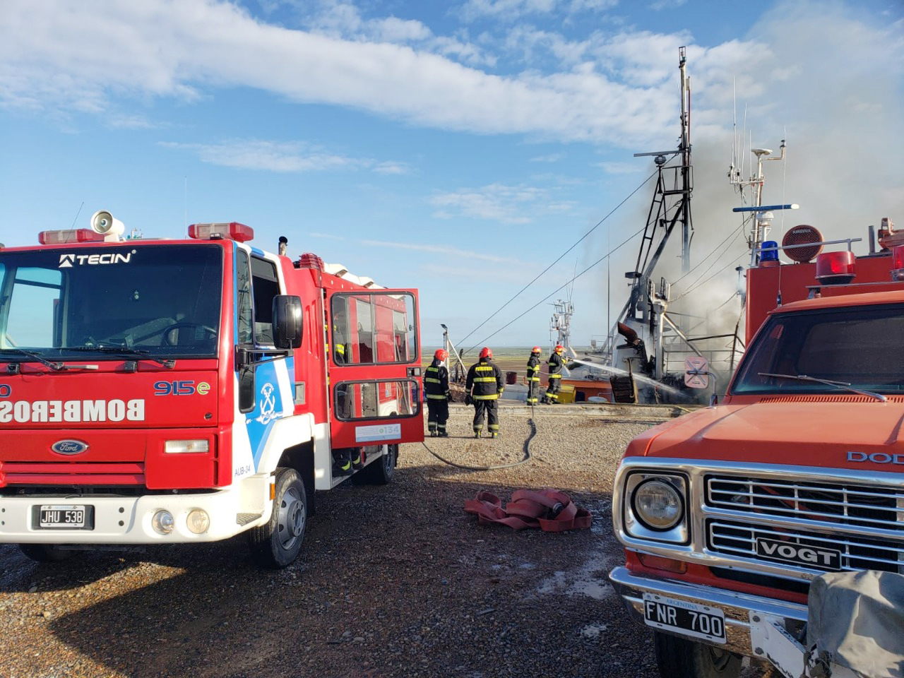 INCENDIO PESQUERO SAN ANTONIO OESTE