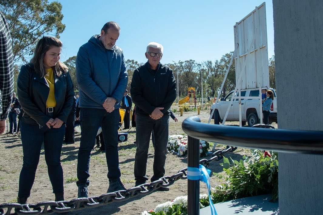 MALVINAS MONUMENTO ROSALES SUSBIELLES