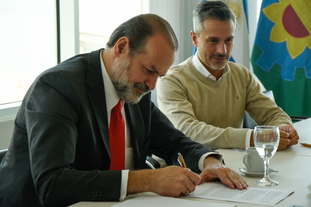 SUSBIELLES Y JUAN LINARES FIRMA CARGILL