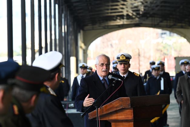 ministro de defensa taiana