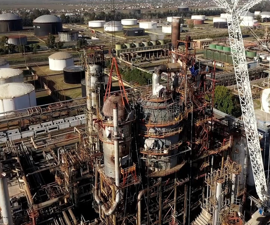 Fotos y video: importante inversión de YPF en su refinería de La Plata