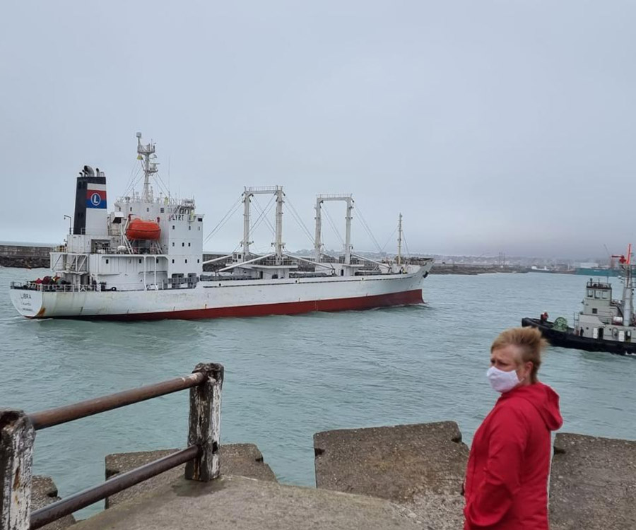 El reefer que cargó pescado en Mar del Plata dejó varios interrogantes y expectativas