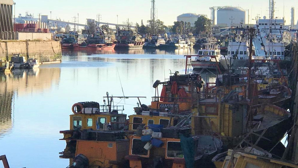 El Puerto de Bahía Blanca entregó elementos de seguridad a los pescadores artesanales