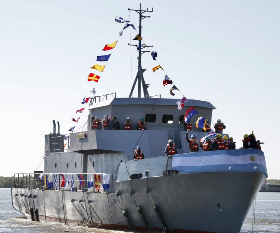 Video: botaron en Río Santiago una embarcación de entrenamiento para la Armada