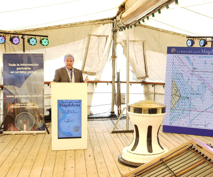 Agustín Barletti presentó su libro “La Hora del canal Magdalena”