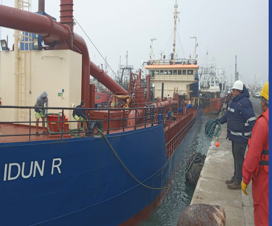 En fotos: llegó la draga que operará en el puerto de Mar del Plata