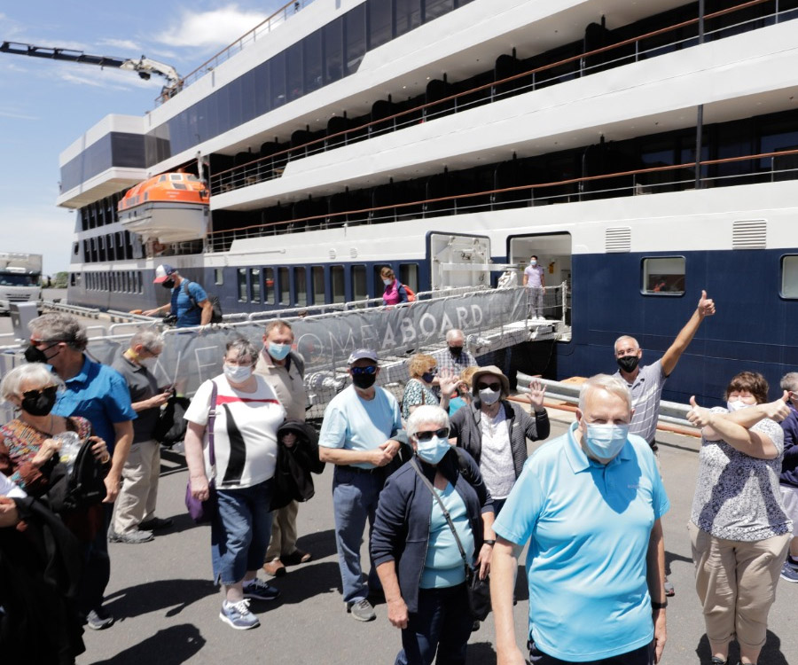 Llegó al país otro crucero con turistas extranjeros