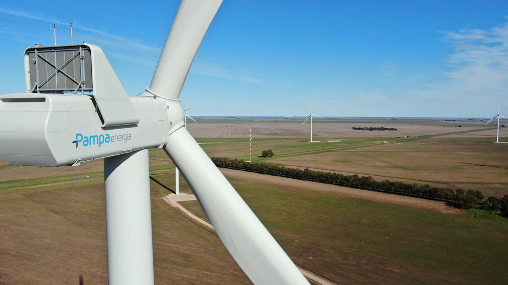 Pampa Energía emite su primer bono verde para financiar inversiones en energía eólica