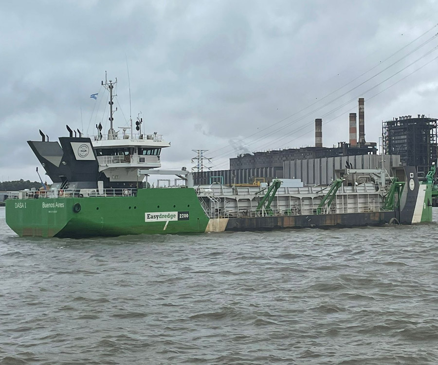 Con dos modernas dragas avanza el mantenimiento integral del puerto de Dock Sud