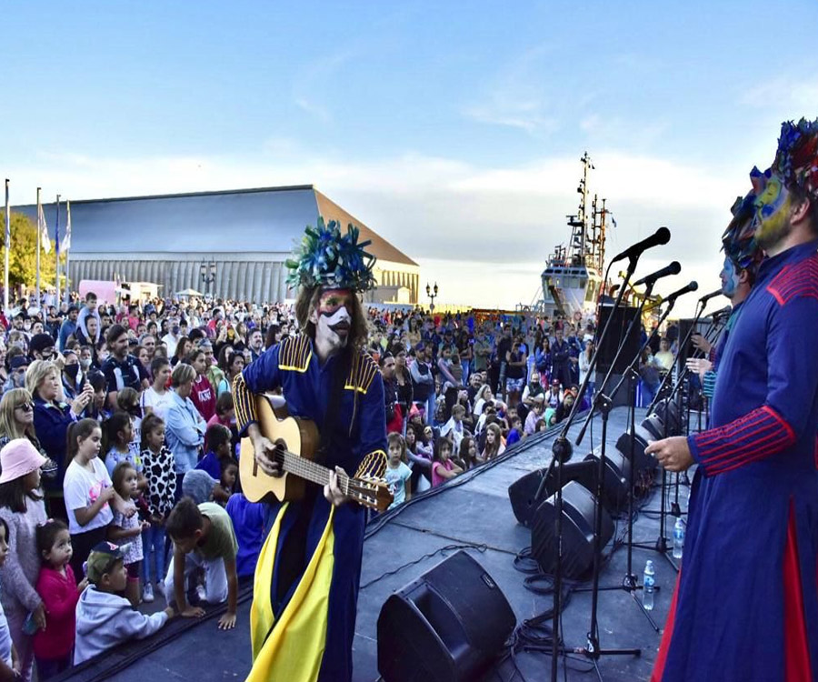 El carnaval se vivió en el puerto de Bahía Blanca