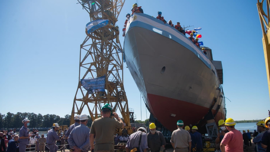 Se botó la Lancha de Instrucción de Cadetes de la Armada (LICA)