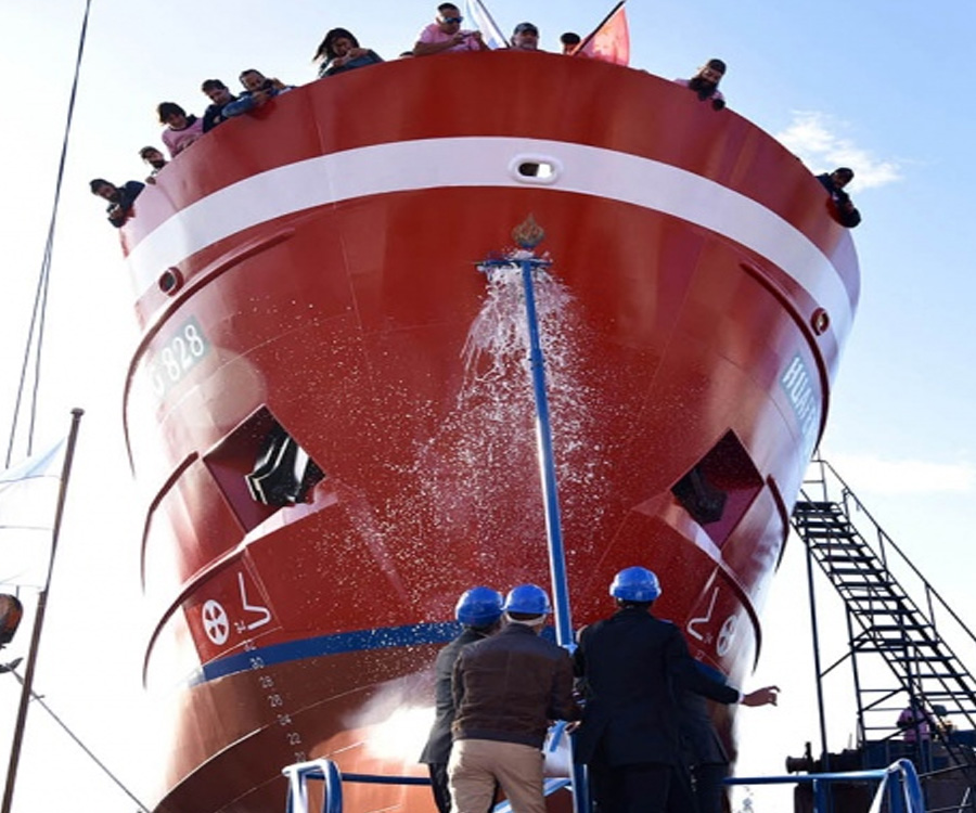 Botaron en el puerto de Mar del Plata otro pesquero construido en el país