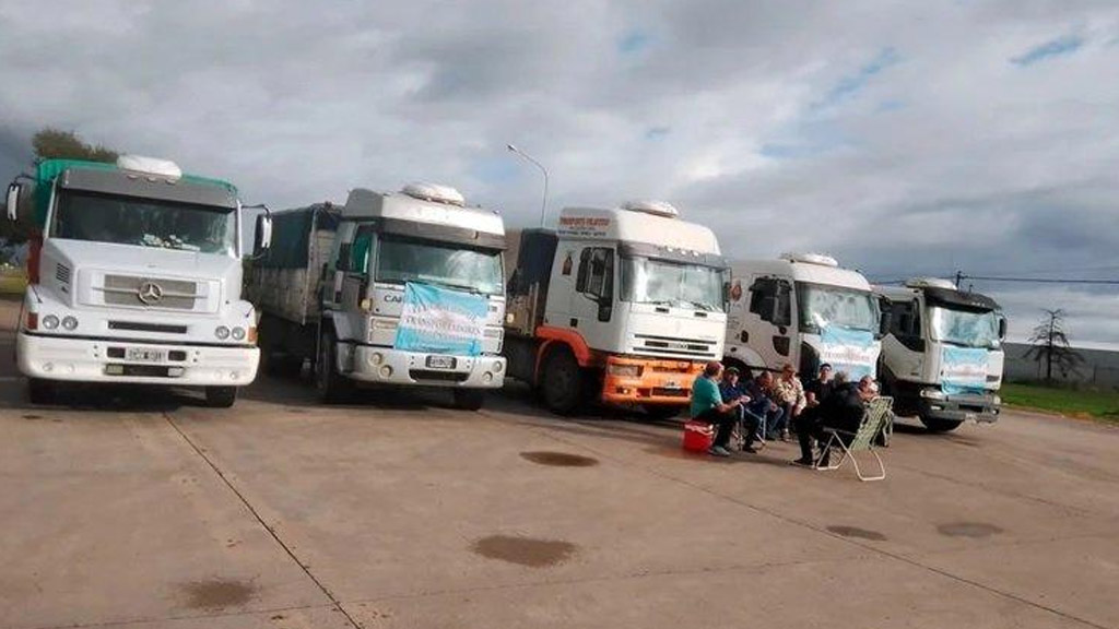 Podría haber desabastecimiento de aceite por el paro de transportistas