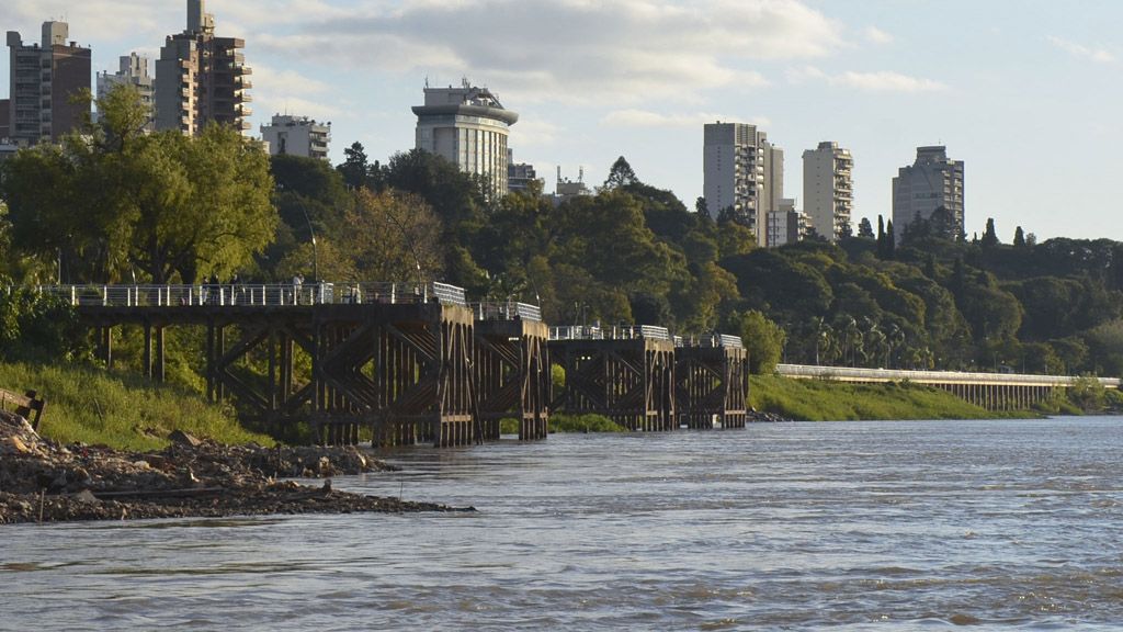 Pese al repunte, estiman que la situación del Paraná no será normal hasta la primavera