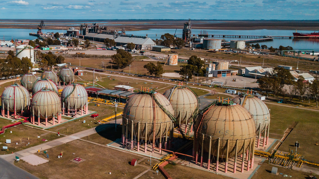 TGS reflotó el proyecto para construir una planta de GNL en Bahía Blanca