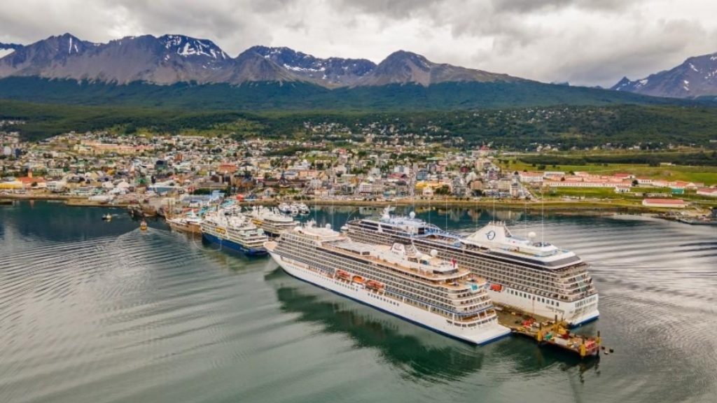 Estiman unos 700 mil turistas para la próxima temporada de cruceros