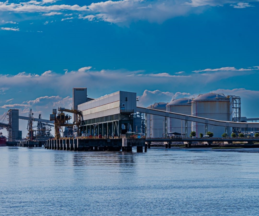 Por cuarto mes consecutivo el puerto de Bahía Blanca bate récords en movimiento de cargas