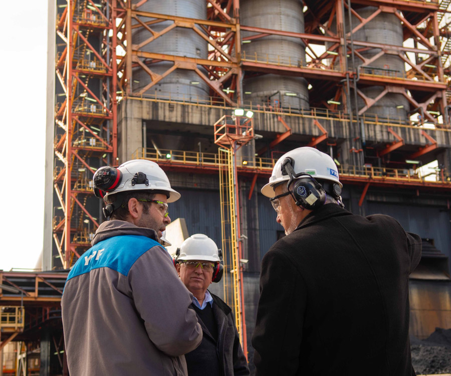 Lucero y Lojo recorrieron la terminal YPF en el puerto de La Plata