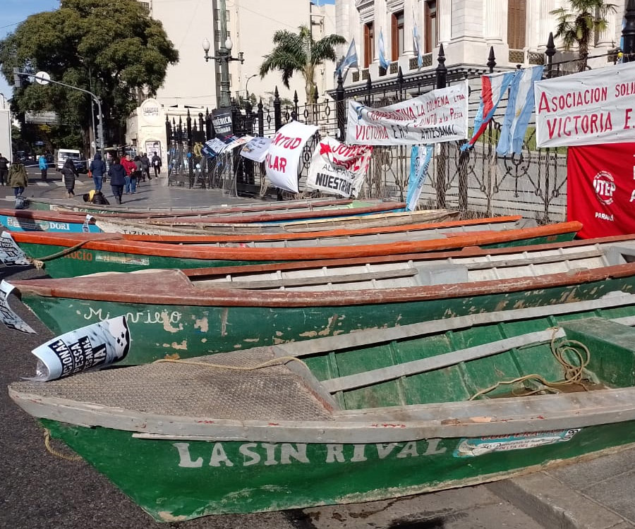 Tras el canoazo, diputados del FDT presentaron un proyecto sobre la pesca artesanal