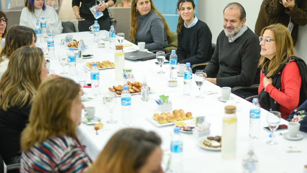 Nutrida jornada de trabajo de la ministra Estela Díaz en el puerto de Bahía Blanca