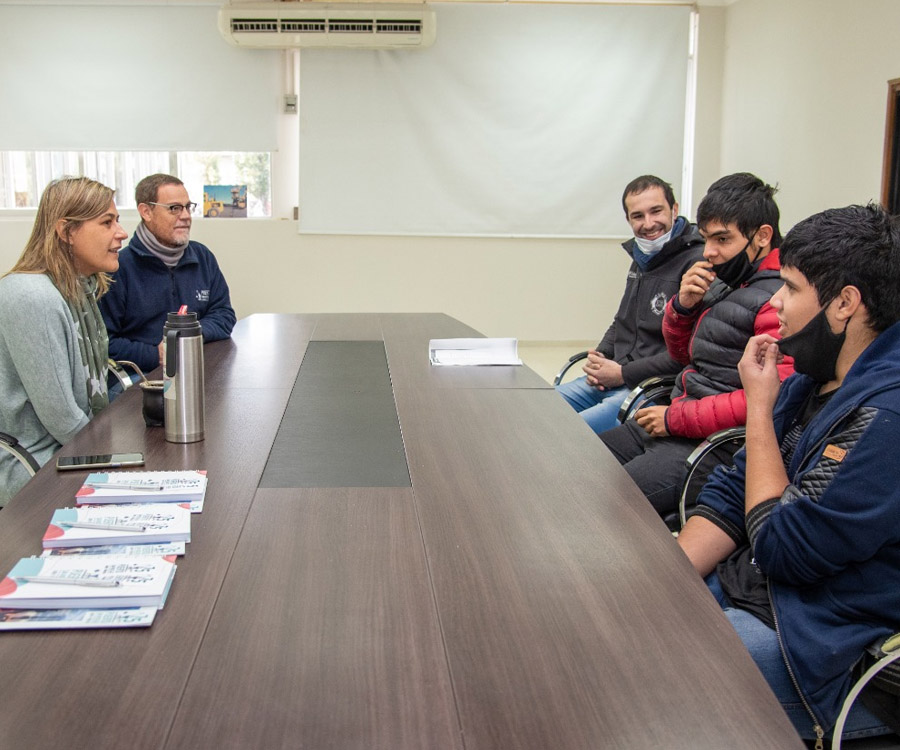 Alumnos del nivel medio finalizarán su formación en el puerto de San Nicolás