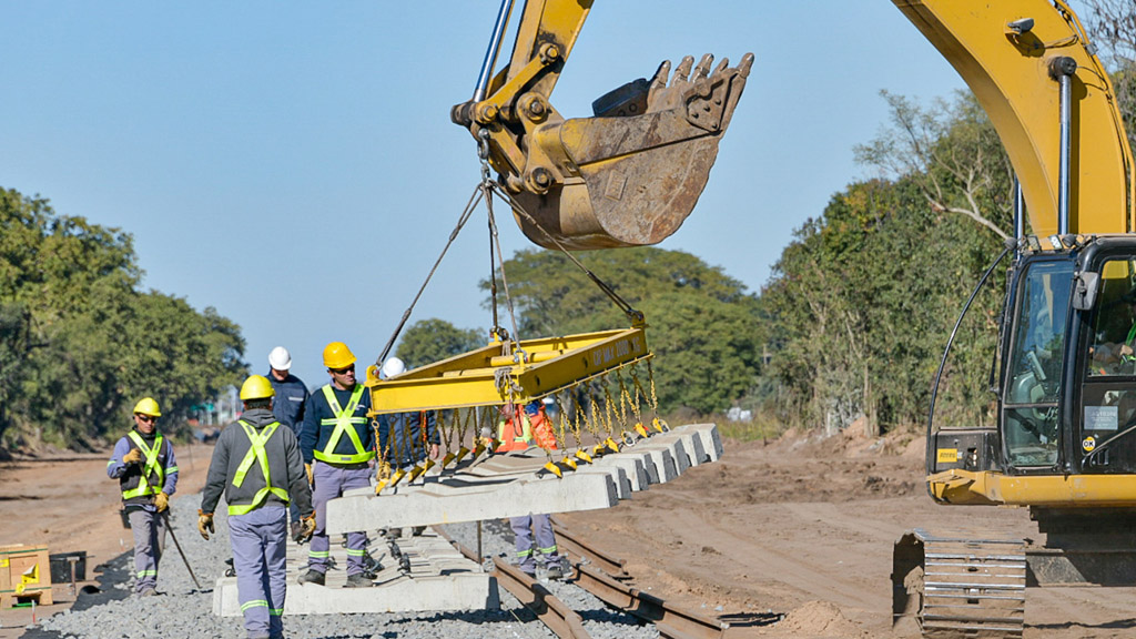 Llega al 30% de avance una obra ferroviaria clave para los puertos del Up River