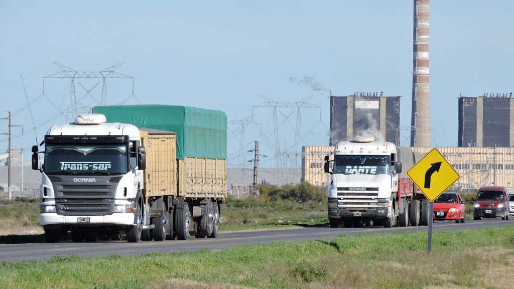 El Gobierno incrementó 16% la tarifa de referencia del transporte de cargas