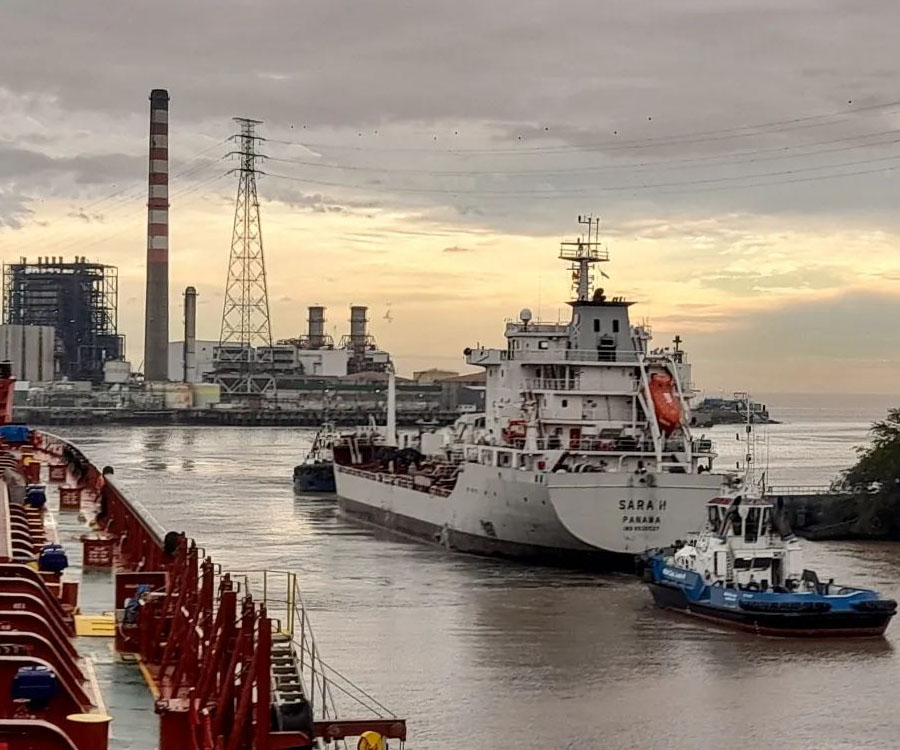 Un paro de capitanes de buques agrava el faltante de gasoil