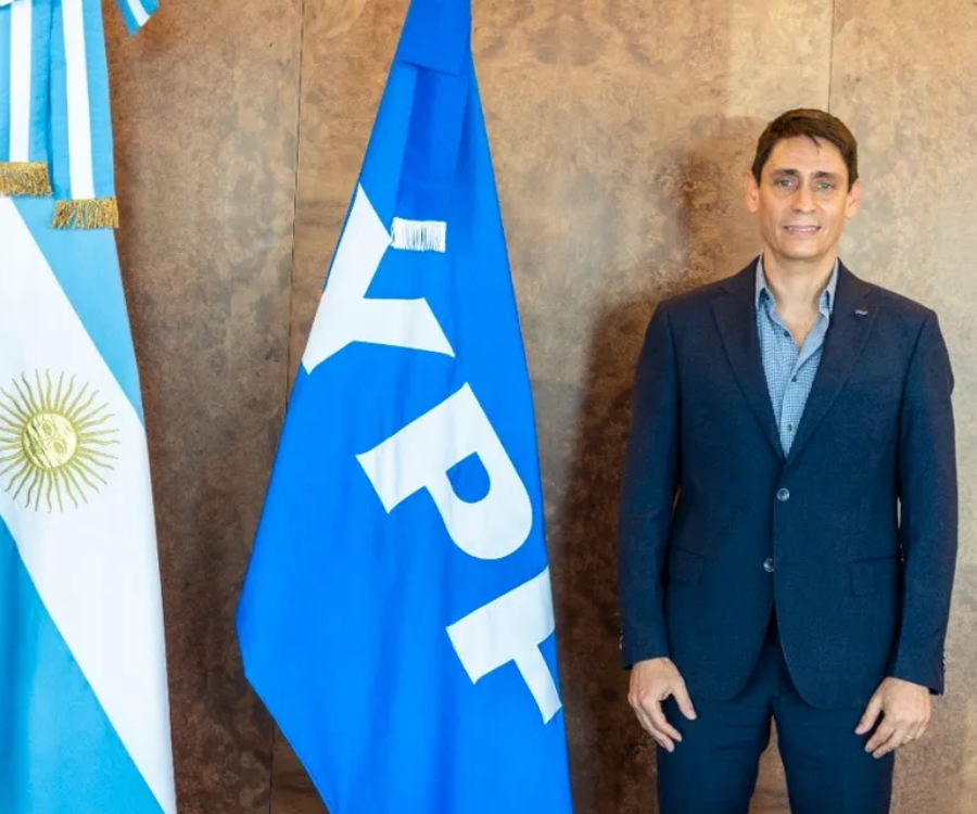 Affronti dejó de ser el CEO de YPF y lo reemplazaría Iuliano