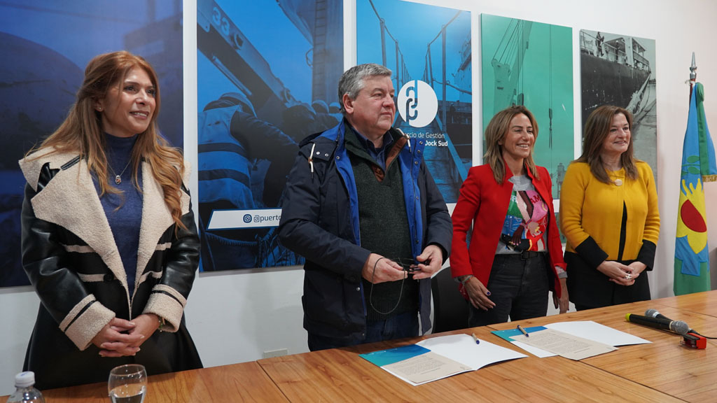 Acto de lanzamiento del programa "Formar para Trabajar” en el puerto de Dock Sud