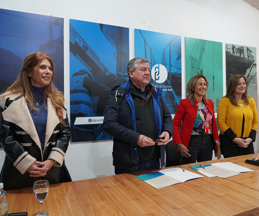 Acto de lanzamiento del programa "Formar para Trabajar” en el puerto de Dock Sud