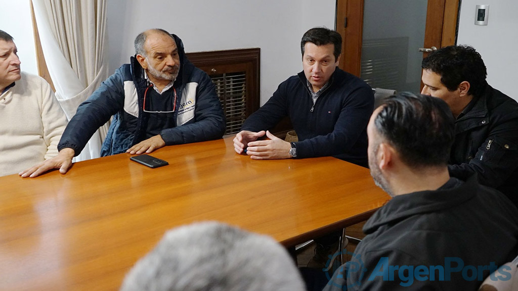 Gremios portuarios se reunieron con el intendente de Necochea