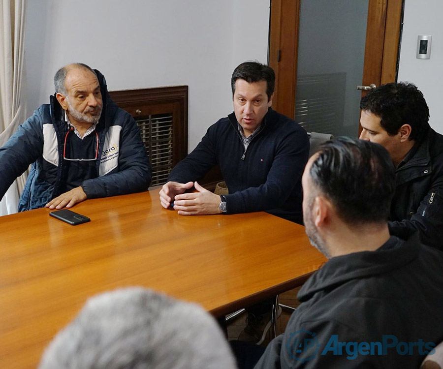 Gremios portuarios se reunieron con el intendente de Necochea