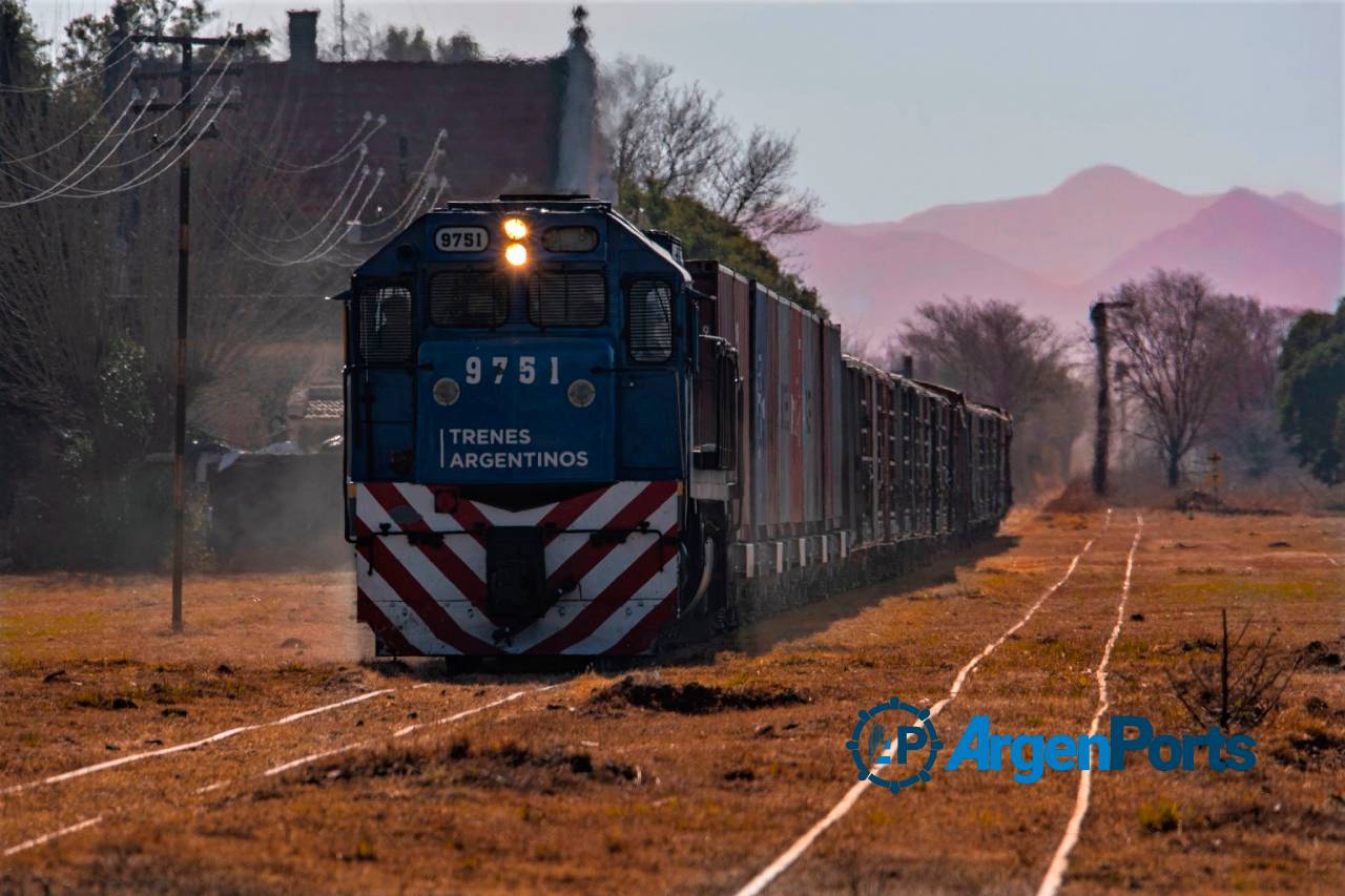 Con más de 860 mil toneladas transportadas en julio, el ferrocarril alcanzó un nuevo récord