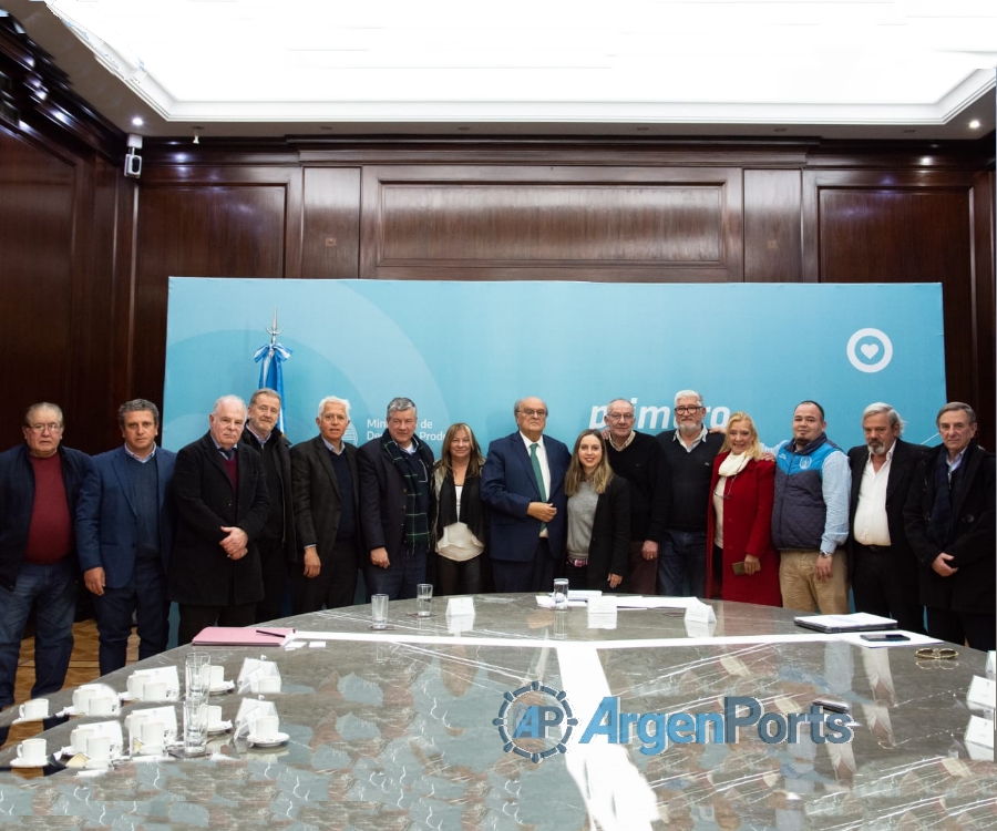 De Mendiguren recibió a representantes de la Mesa de la Industria Naval