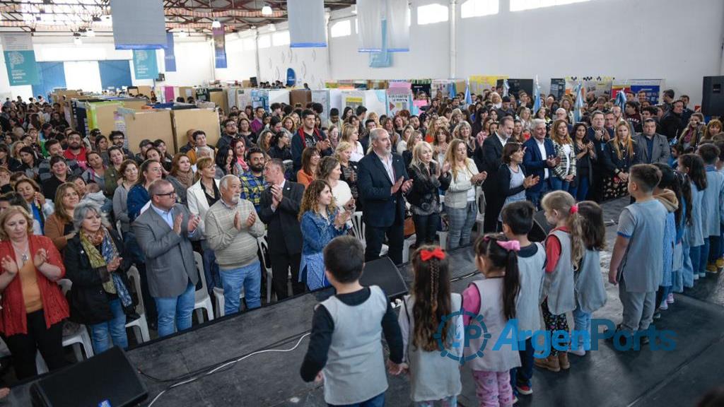 El puerto de Bahía Blanca fue sede de la Feria de Educación, Arte, Ciencia y Tecnología