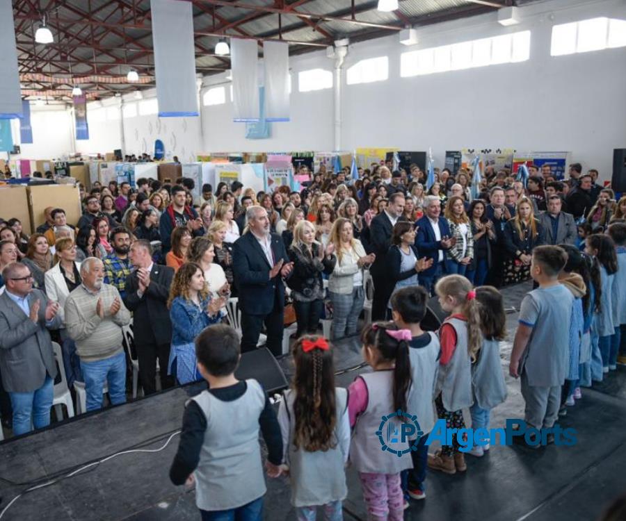 El puerto de Bahía Blanca fue sede de la Feria de Educación, Arte, Ciencia y Tecnología