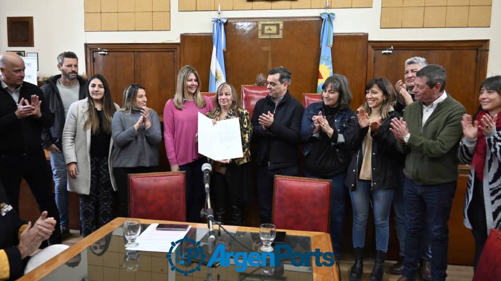 Otorgan la distinción al “Compromiso Social” a Sandra Cipolla, titular de la ABIN