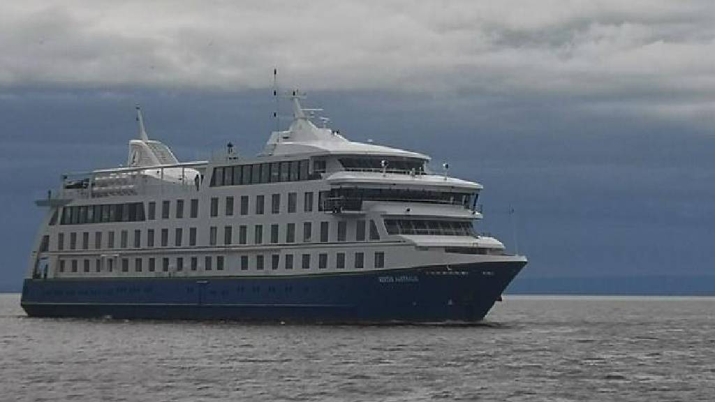 Ushuaia: “comenzó una temporada de cruceros que será extraordinaria”, dijo Roberto Murcia