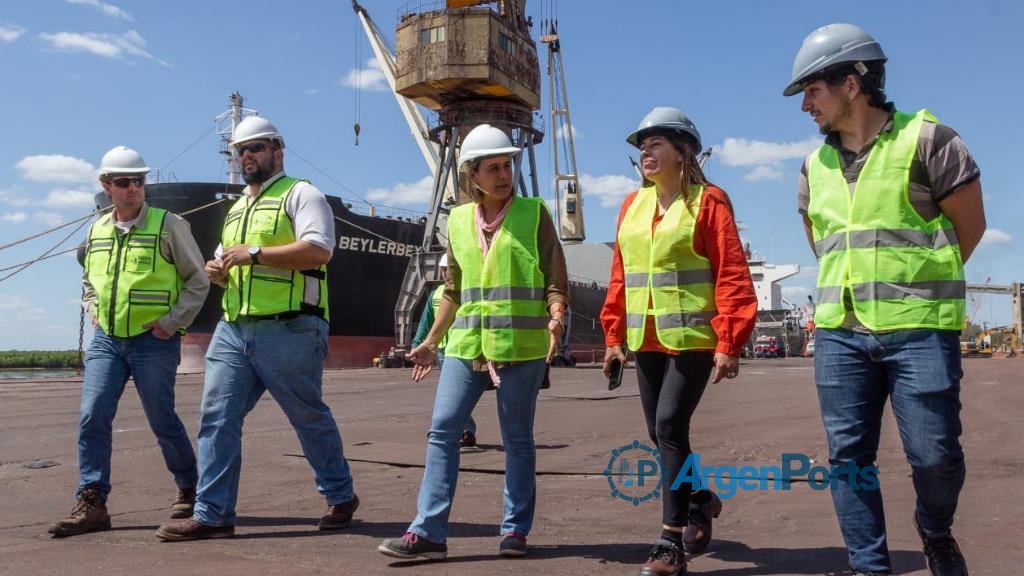 Reunión entre autoridades del Puerto de San Nicolás y el ministerio de Ambiente bonaerense