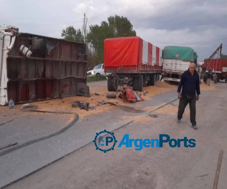 Luego de cuatro horas liberan una ruta de acceso al puerto bahiense tras un choque entre camiones