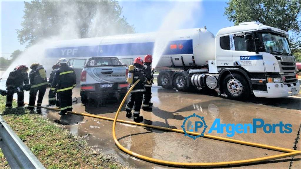 En fotos: simulacro de accidente en el puerto de Dock Sud