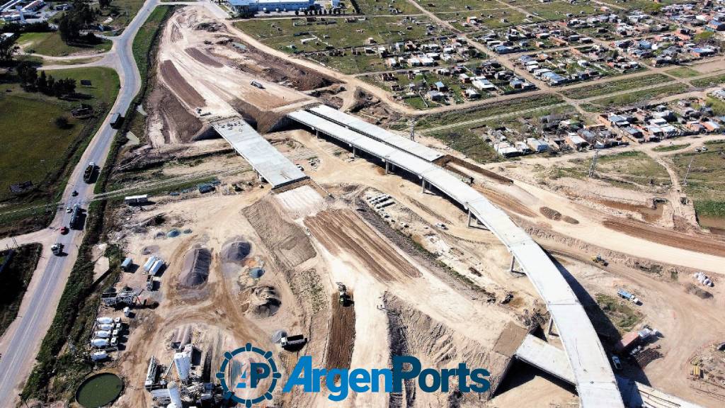 Avanzan dos autopistas que mejorarán el flujo de cargas hacia el puerto de Bahía Blanca