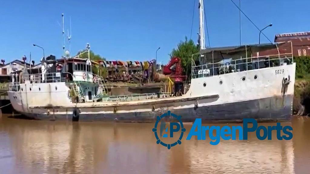 Schmid cuestionó que siga amarrado y fuera de servicio un balizador recuperado por el Estado