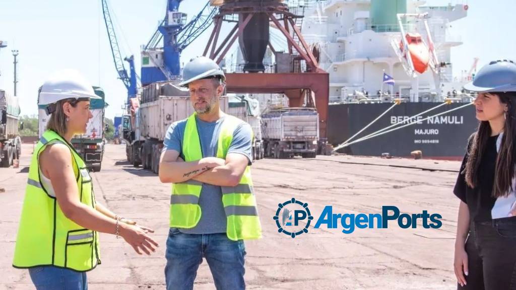 Martín Insaurralde visitó el puerto de San Nicolás