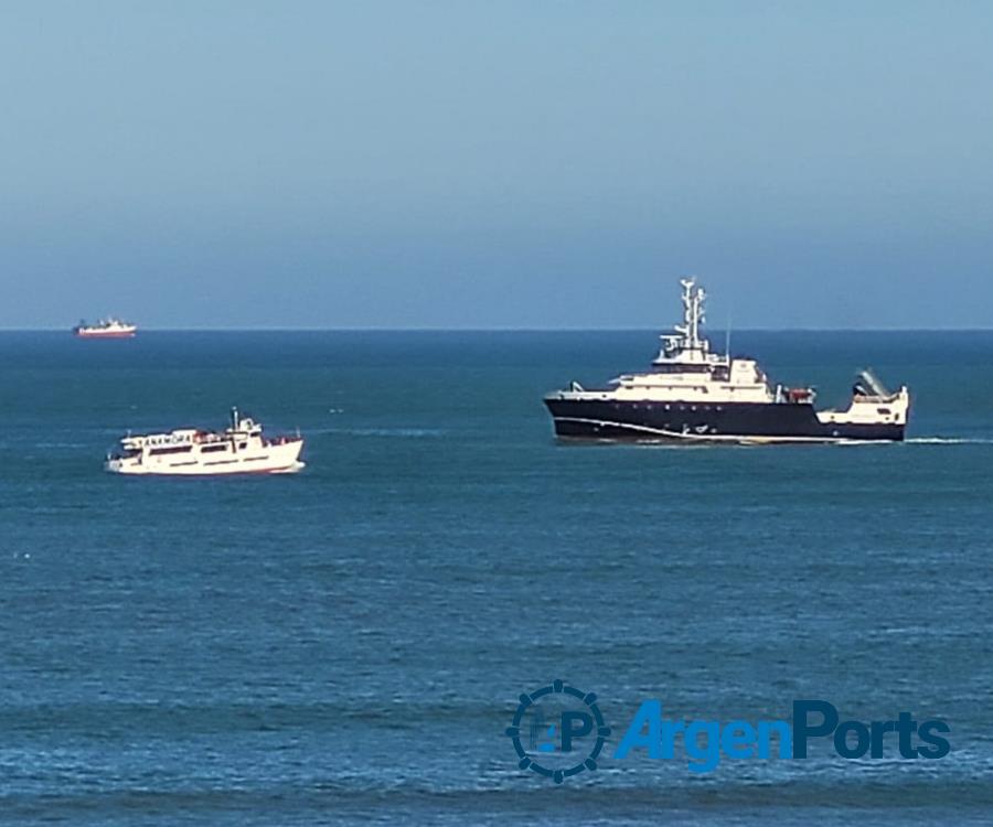 El buque Víctor Angelescu evalúa los recursos demersales en el Golfo San Matías