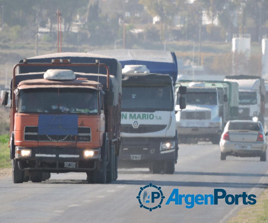 Intervino Transporte y cerraron un alza del 35% en la tarifa de referencia de carga