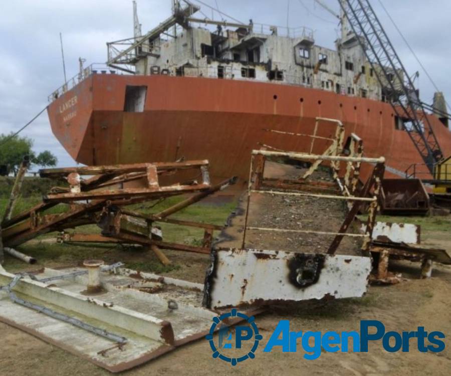 Ibicuy: desguazarán un buque tanque que explotó hace más de 20 años