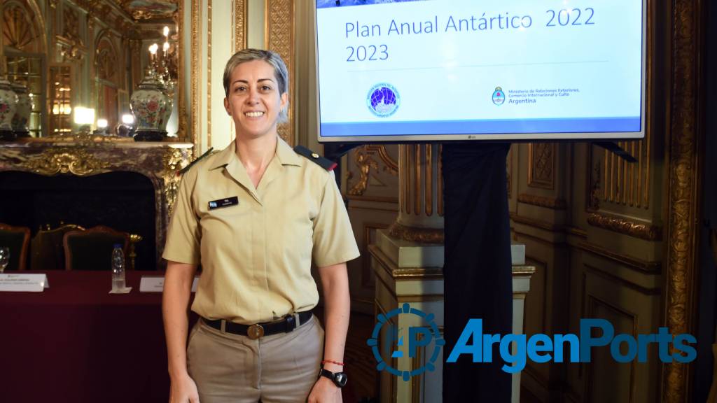 La mayor Vanesa Pía será la primera jefa de una base antártica