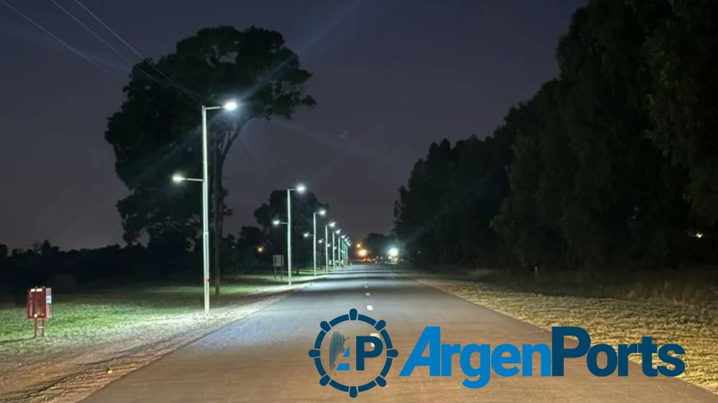 Puerto Rosales concretó una nueva obra de iluminación